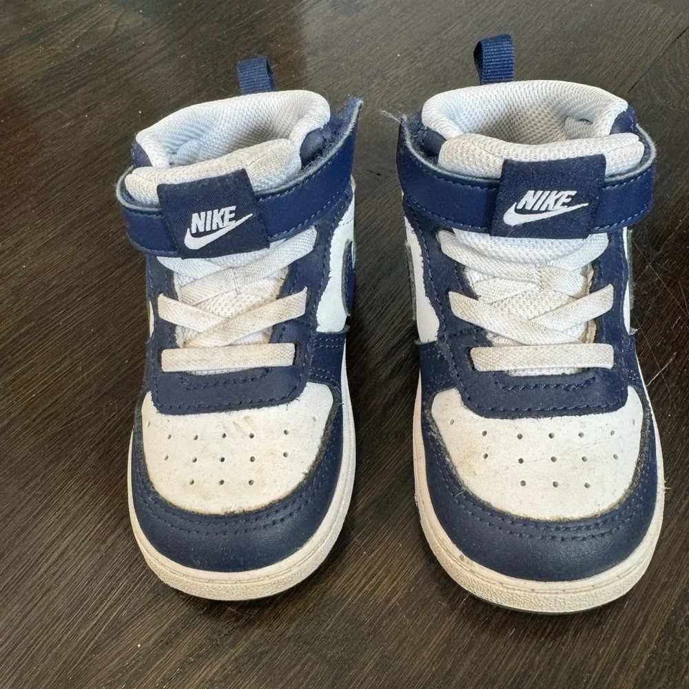 Nike Boys' Infant & Toddler Court Borough Mid 2 Sneakers - Navy and White - Picture 3 of 4